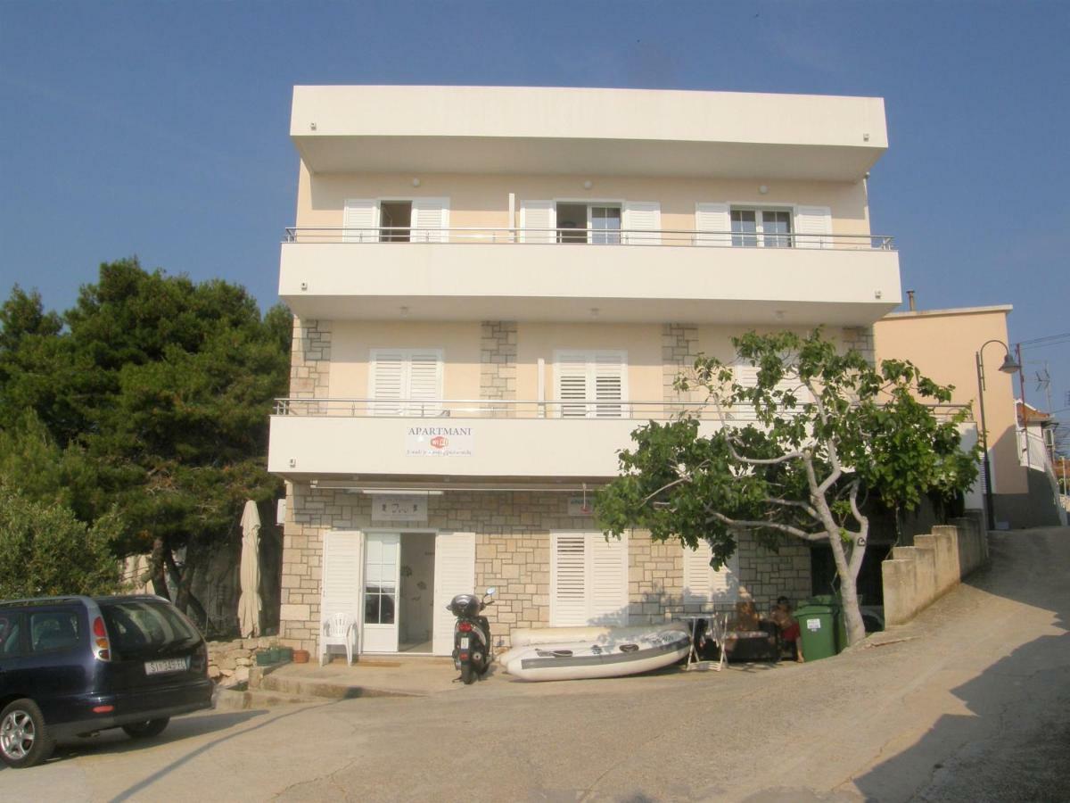Apartments Brico Primosten Luaran gambar