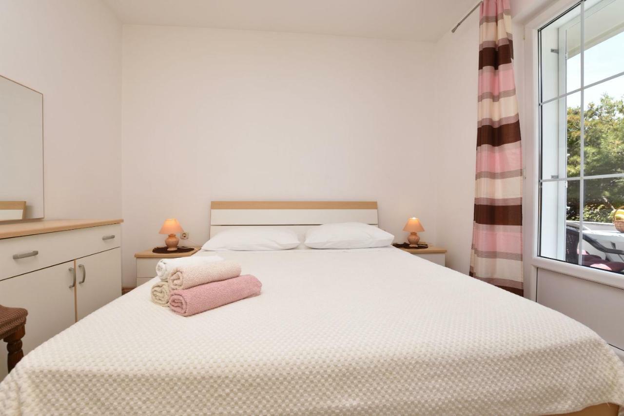Apartments Brico Primosten Luaran gambar