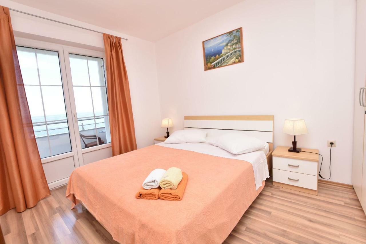 Apartments Brico Primosten Luaran gambar
