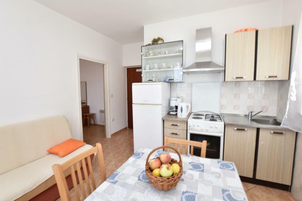 Apartments Brico Primosten Luaran gambar